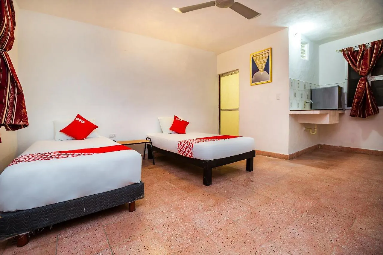 Casa Cuevas & Amaro Hotel Merida 2*,